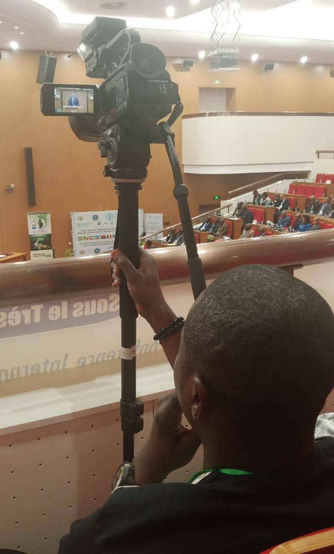 D &T TELEVISION CONDUIT SA 1ere MISSION INTERNATIONALE A LIBREVILLE AU GABON.